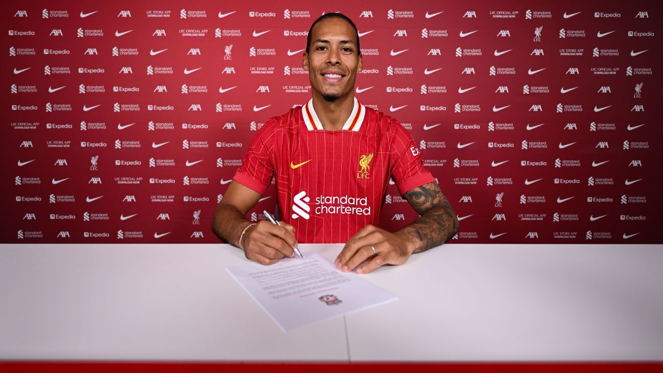 Van Dijk semnează prelungirea contractului la Liverpool