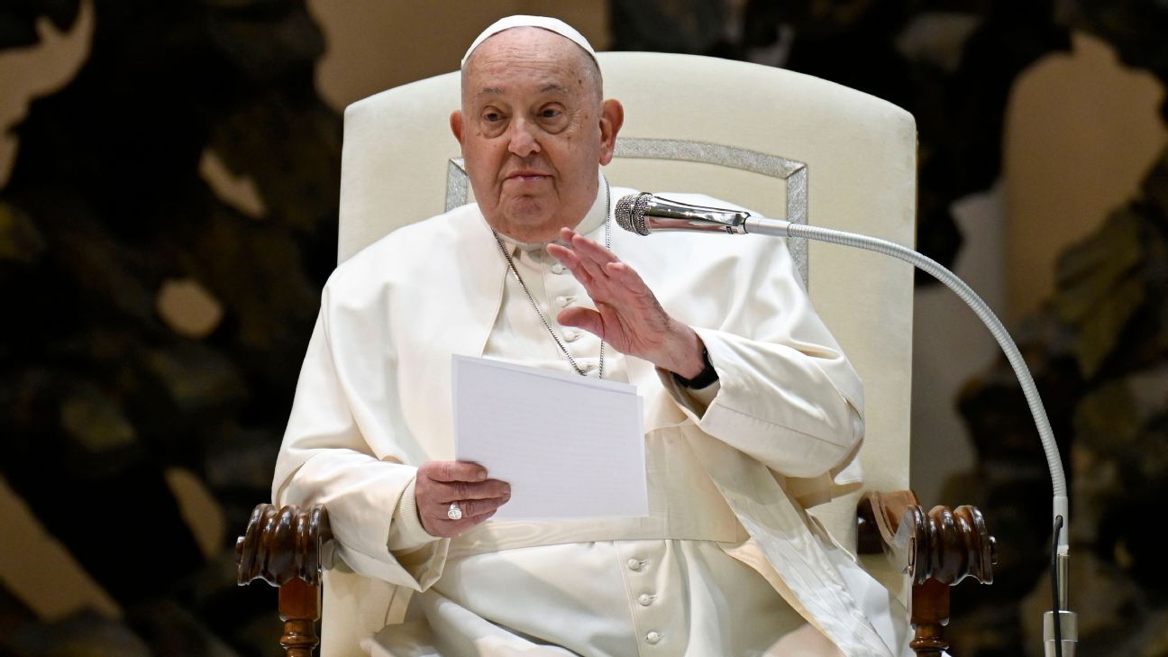 Fotbalul italian se oprește în timp ce Papa Francisc moare la 88 de ani