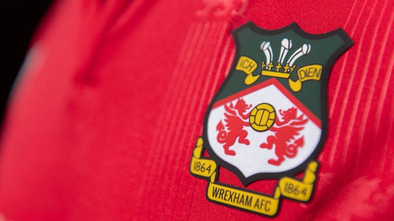 Interpretul Wrexham al lui Reynolds pentru a primi onoare