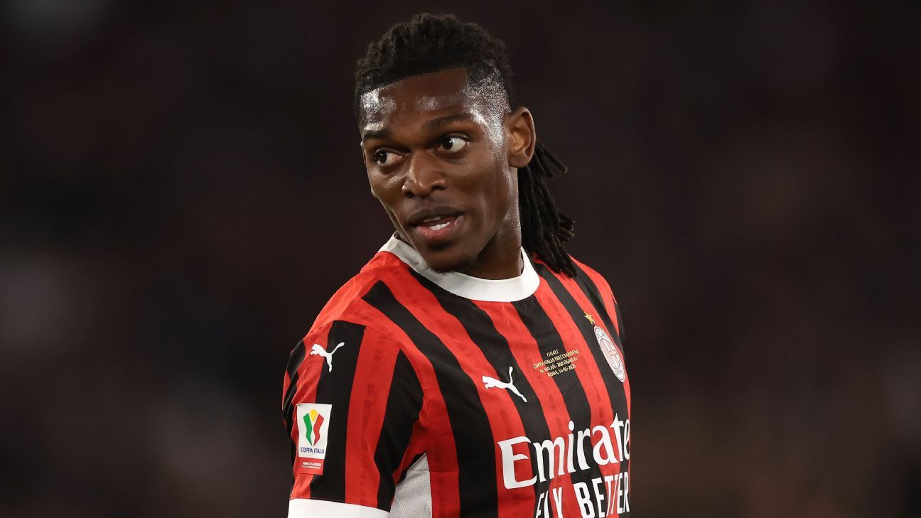 Zvonuri de transfer, știri: Bayern Plot Move for Rafael Leão