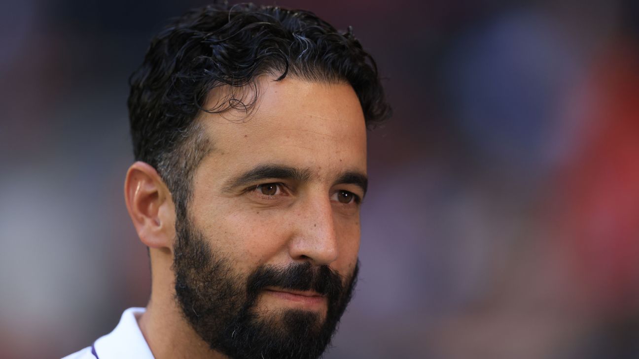 Surse: Man Utd poate să nu semneze nr. 9 în această vară