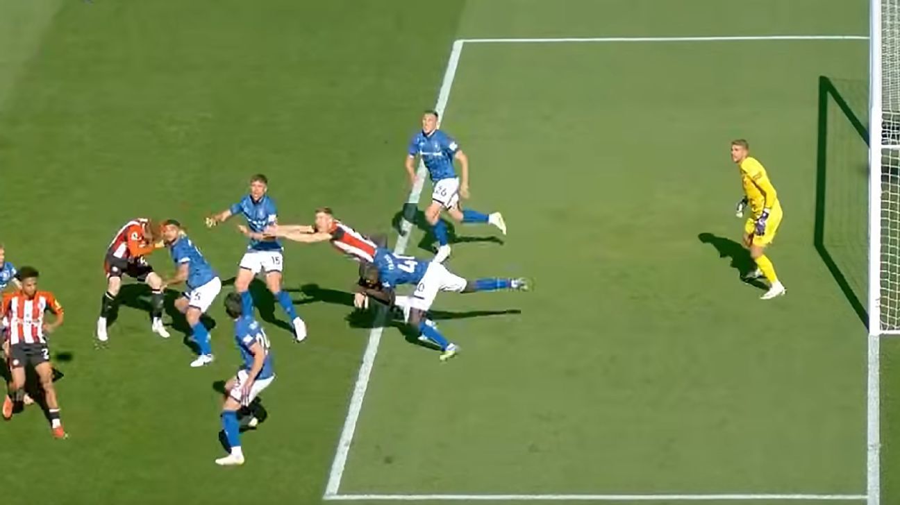 Ce este nou în Premier League: Războiul pentru deținere, noul portar de portar, RefCam, mai mult