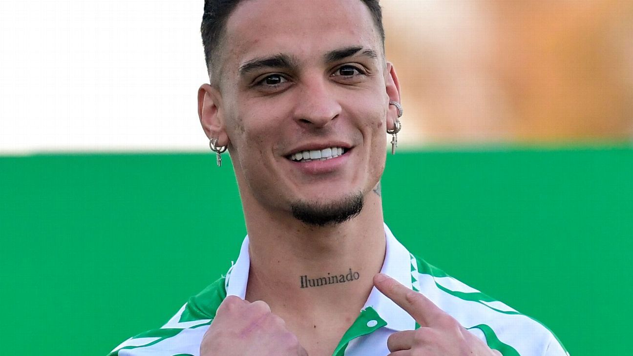 betis-pentru-a-lansa-linia-de-imbracaminte-de-tatuaj-antony-neck