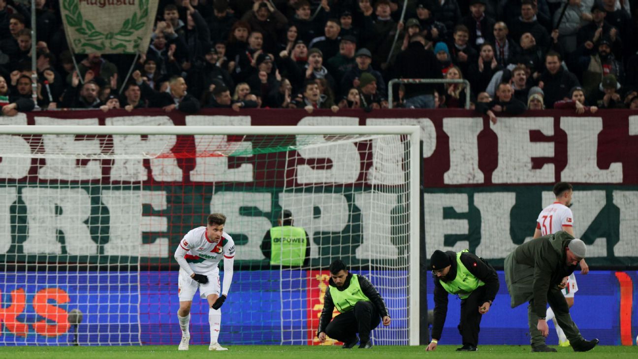 Furia de joi: protestul fanilor germani amână meciul