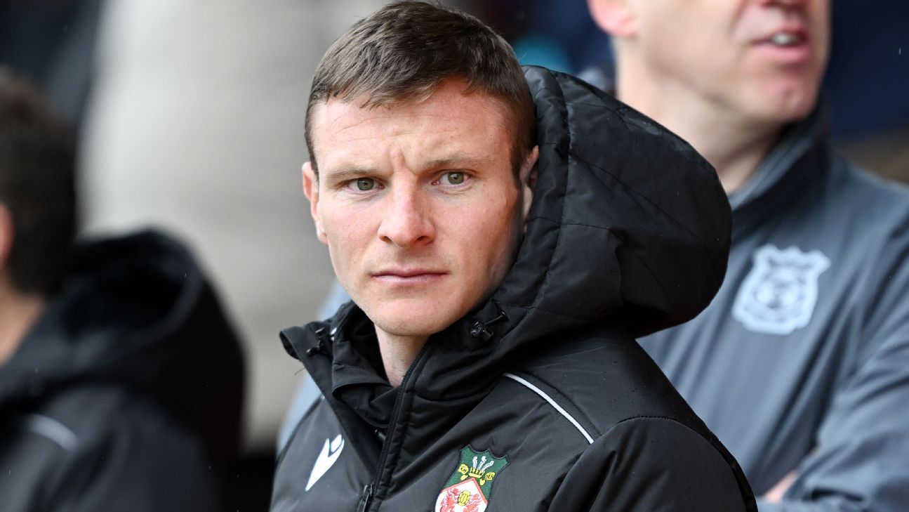 eroul-de-la-wrexham,-mullin,-loveste-la-club-dupa-iesire