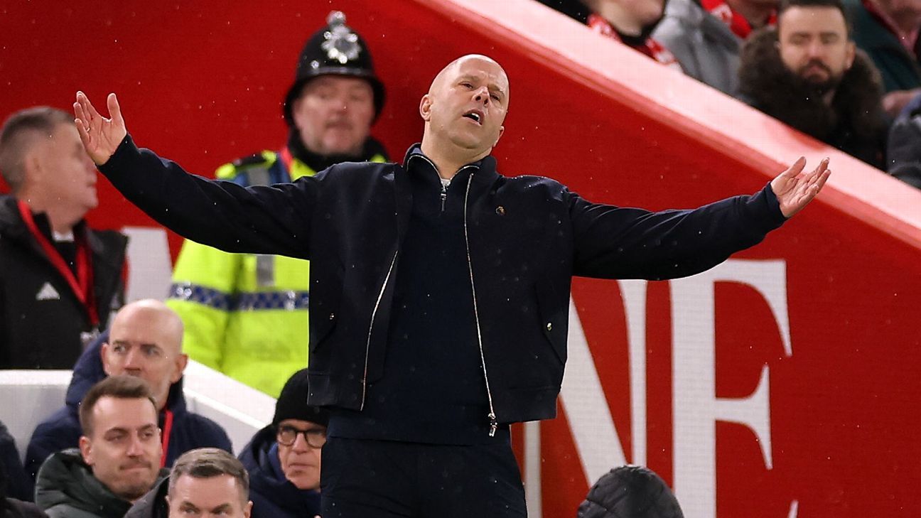 Liverpool la răscruce: unde a mers prost pentru Slot de la câștigarea titlului în Premier League?