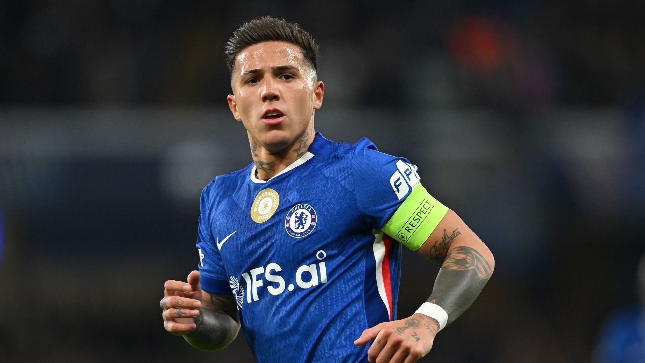 Rosenior: Enzo „s-a angajat complet” la Chelsea